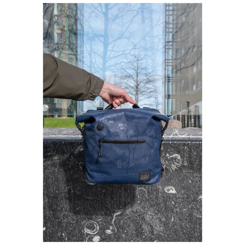 Brompton Borough Waterproof Bag Small in Navy-9
